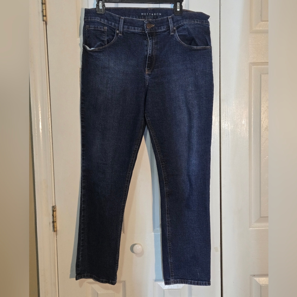 Mott and Bow Boyfriend Jeans 32W